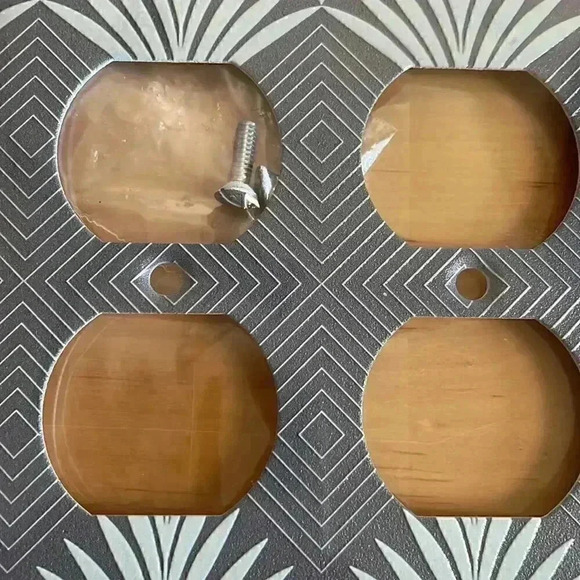 Two art deco outlet replacement plates NWT - Picture 4 of 4